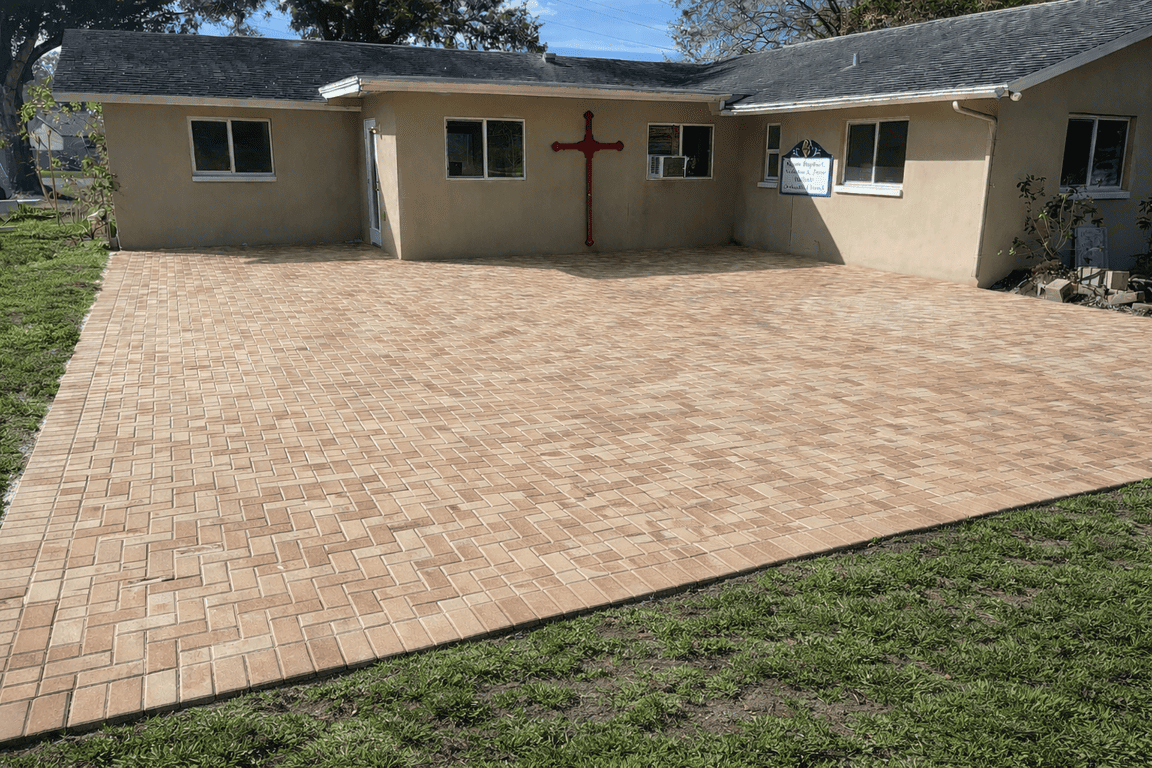 Patio paver installation in Tampa Bay at a residential property